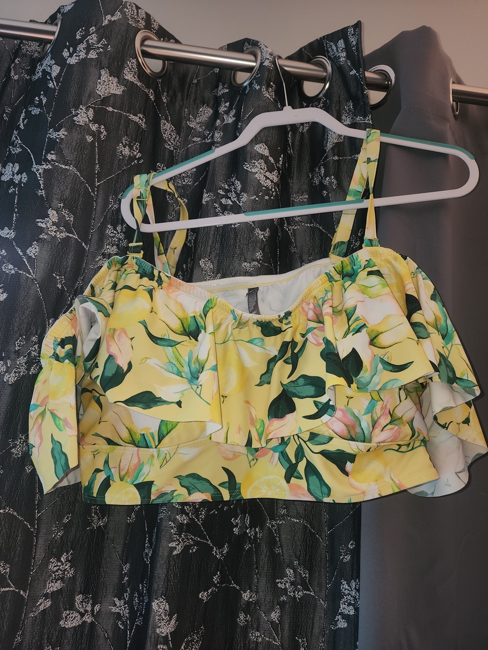 torrid Yellow Lemon Print Ruffle Bikini Set Size 4 - Picture 5 of 6